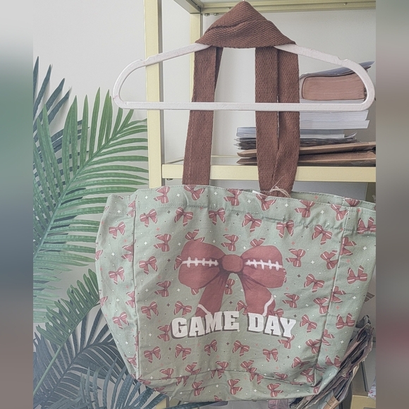 🎀🏈 Game Day Football Shopper Bag 🏈🎀 - Picture 2 of 8